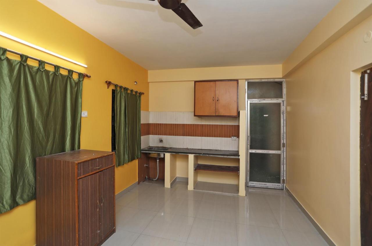 Oyo 14818 Sudarshan Apartment Calcutta  Esterno foto